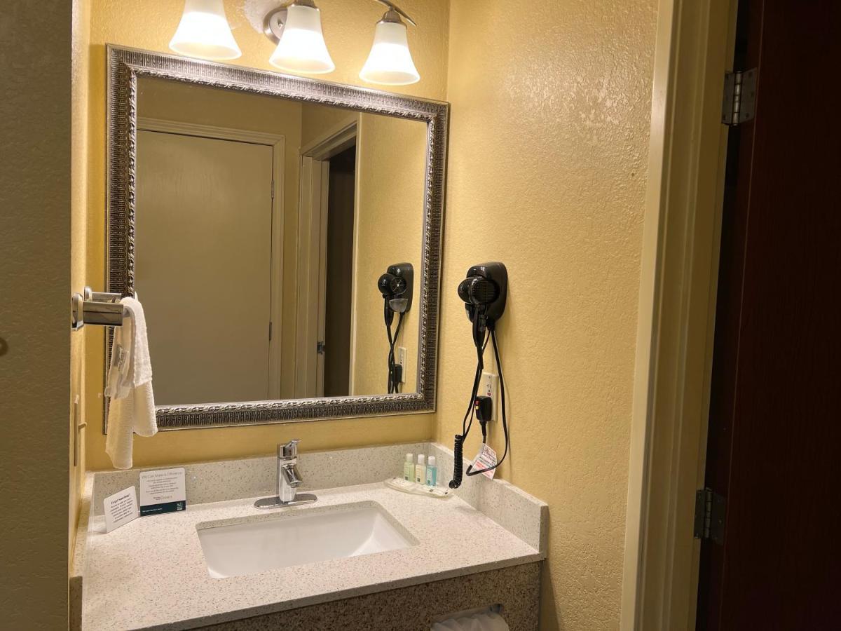 Quality Inn Де-Мойн Экстерьер фото
