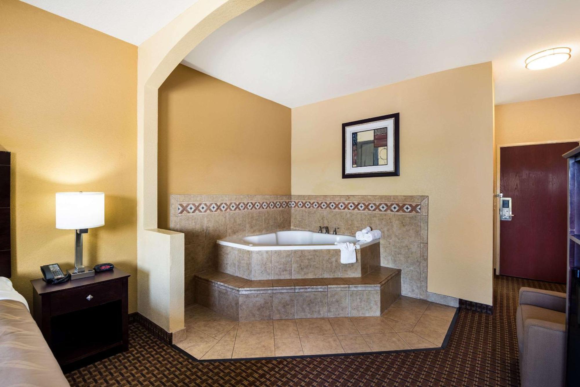 Quality Inn Де-Мойн Экстерьер фото