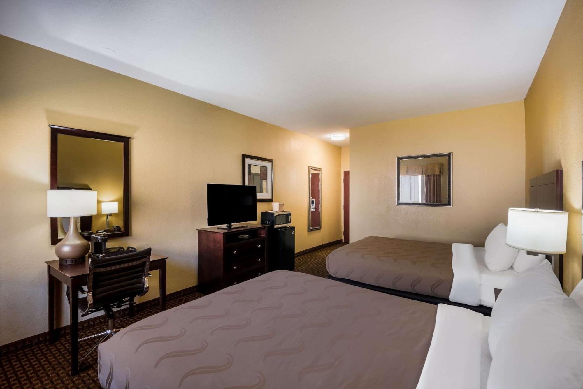 Quality Inn Де-Мойн Экстерьер фото