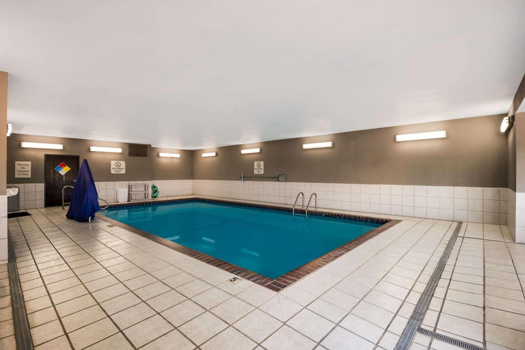 Quality Inn Де-Мойн Экстерьер фото