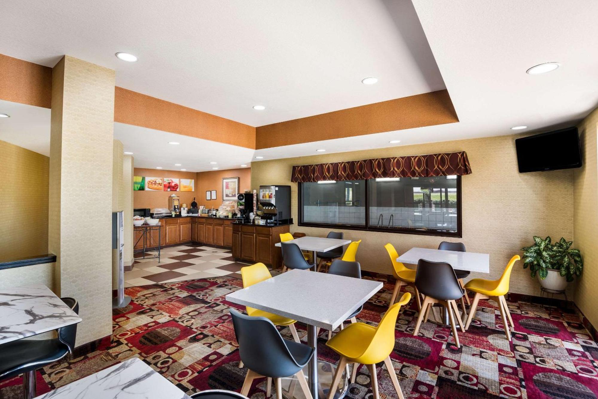 Quality Inn Де-Мойн Экстерьер фото