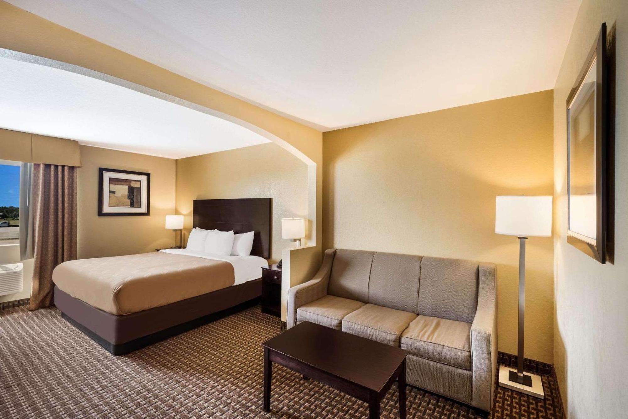 Quality Inn Де-Мойн Экстерьер фото